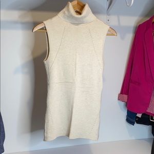 White House Black Market Size S